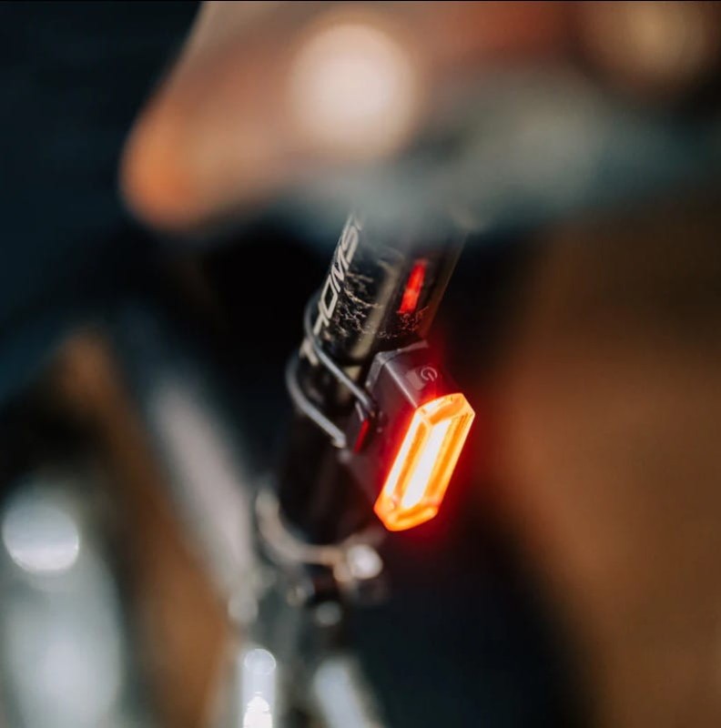 Lampka tylna MAGICSHINE SEEMEE 20 V2.0, 20 lumenów