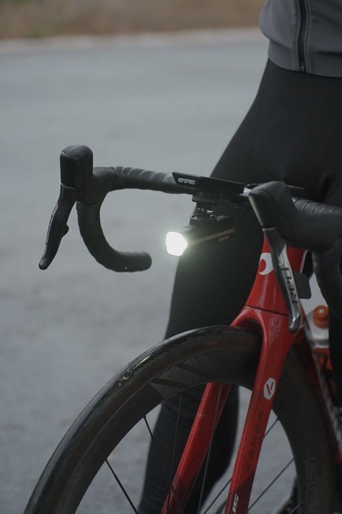 Przednia lampka  IGPSPORT VS800