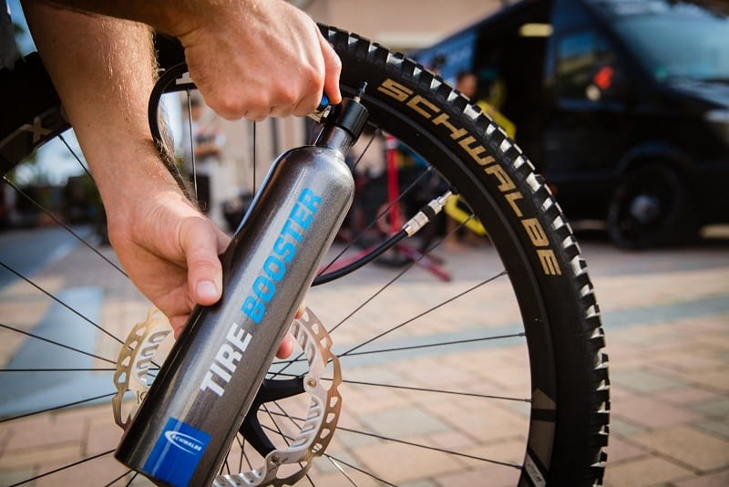 Zbiornik  na powietrze SCHWALBE TIRE BOOSTER do opon tubeless